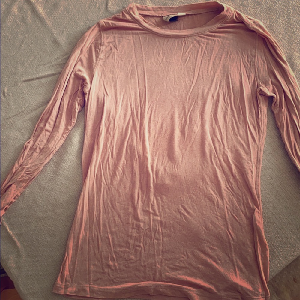 Universal threads pink long sleeve tee